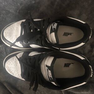 Nike Men's Classic Black and White Sneakers